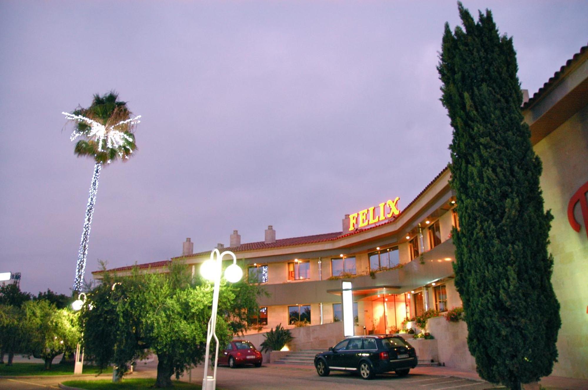 Felix Hotel Valls Exteriér fotografie
