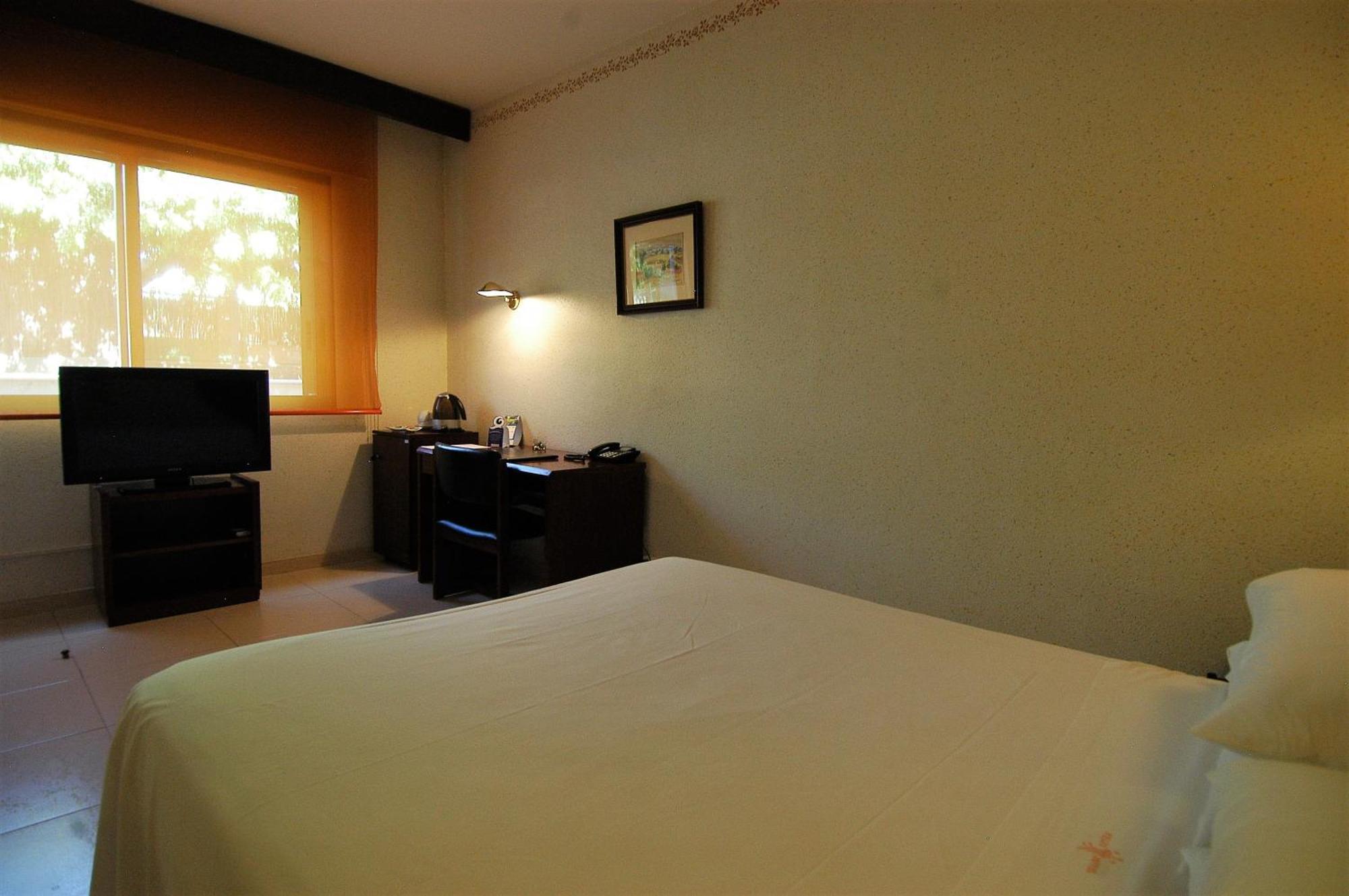 Felix Hotel Valls Pokoj fotografie